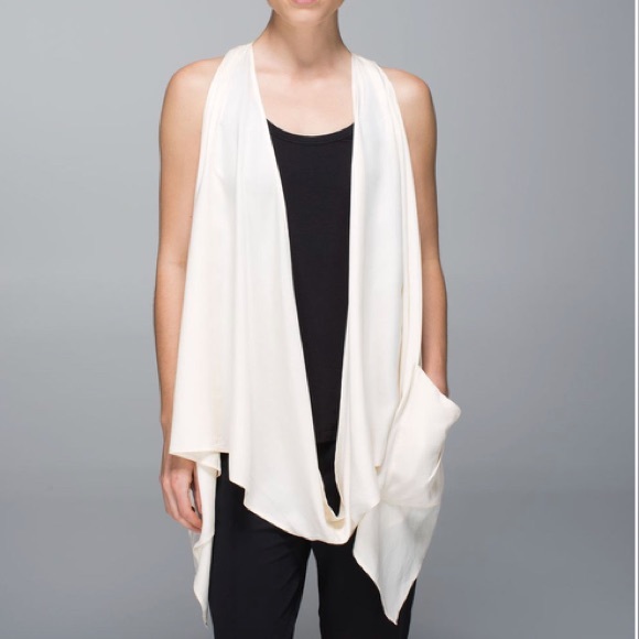 NWT ANGEL WING LULULEMON TRANQUILITY WRAP - - 6 - Picture 2 of 8
